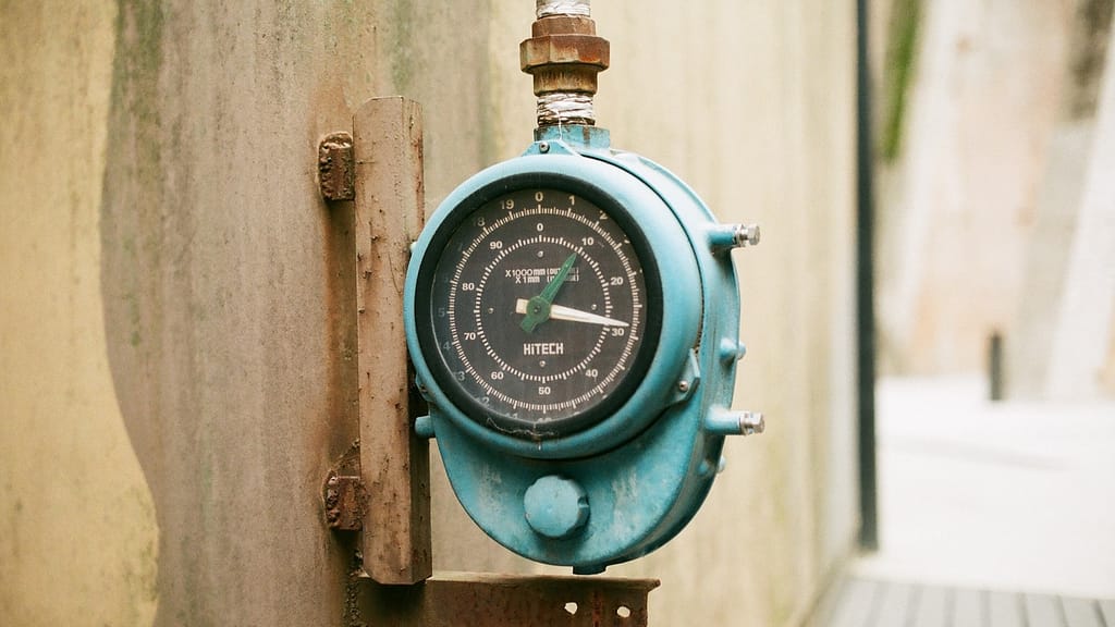 Image: A barometer which provides feedback about the weather.