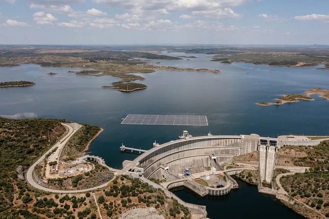 Image: the floating solar array near Alqueva dam.