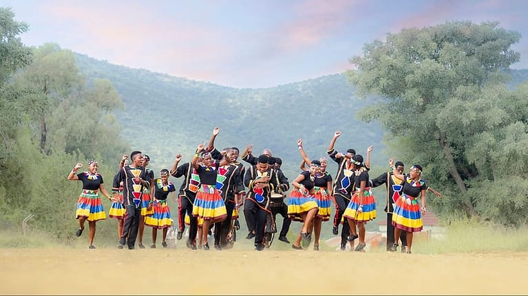 Image: Ndlovu Youth Choir dancing