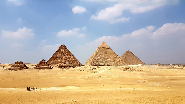 Image: The pyramids in Giza