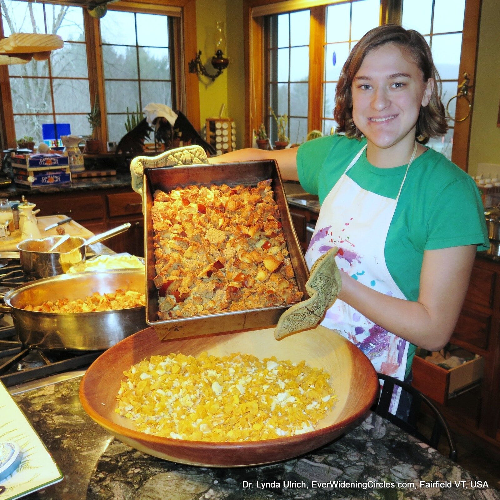 Image: dressing ball preparation for holiday recipes