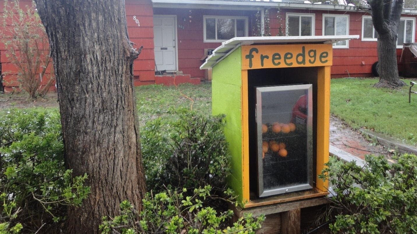 Image: A free food fridge! 