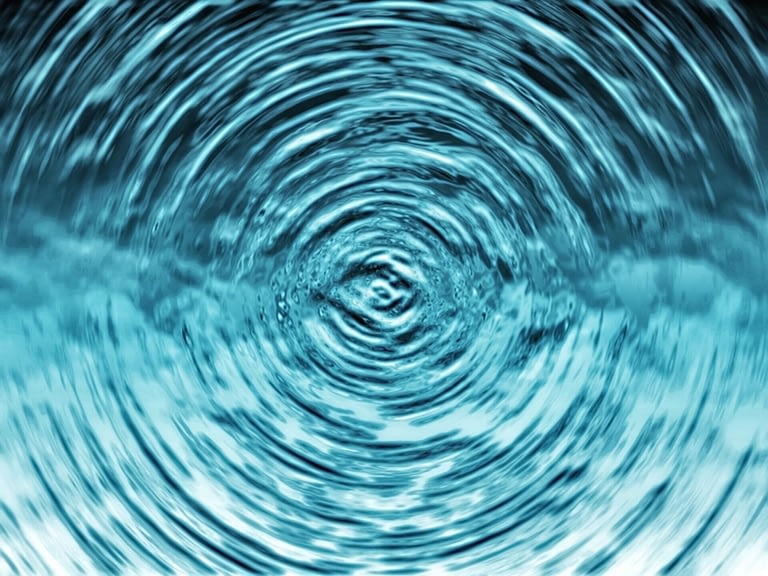 Image: Circles in water rippling outward