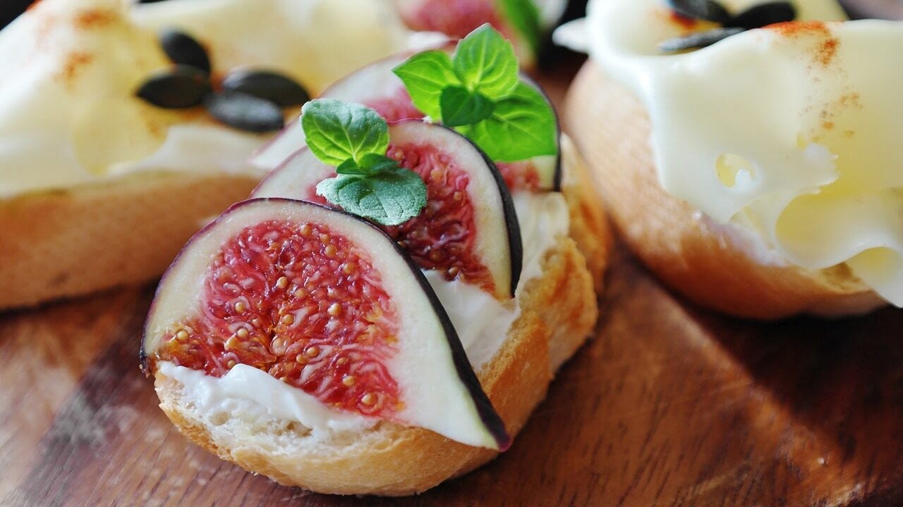 Image: figs on cheese and bread!
